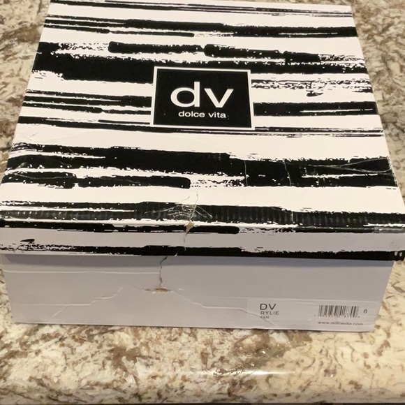Brand new, in the box. Dolce Vita Rylie Tan boots. - Picture 4 of 4